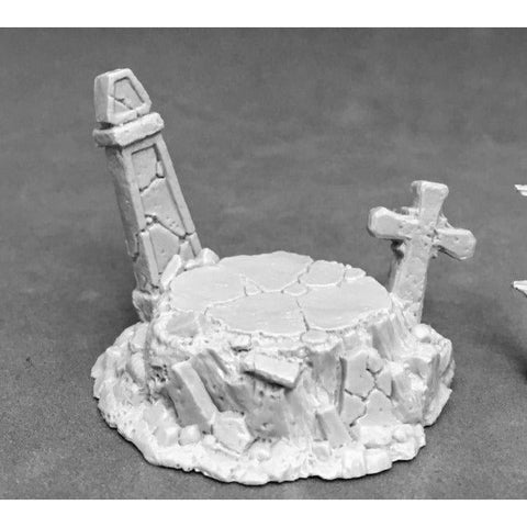 Reaper Miniatures - Dark Heaven Legends: Graveyard Display Base